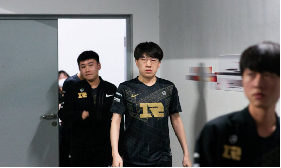 次比赛中的 次比赛中的