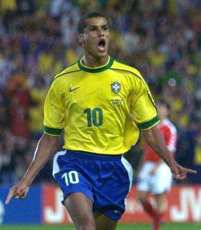 艳的冷静 艳的冷静