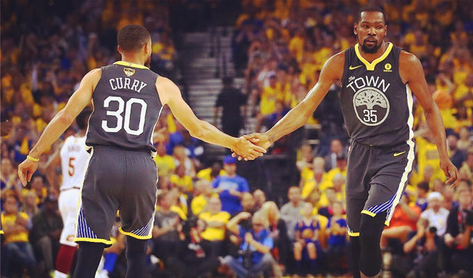 手用行动回 手用行动回